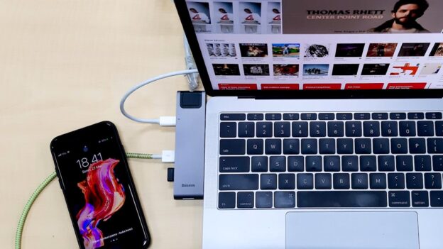 Photo Charging cable
